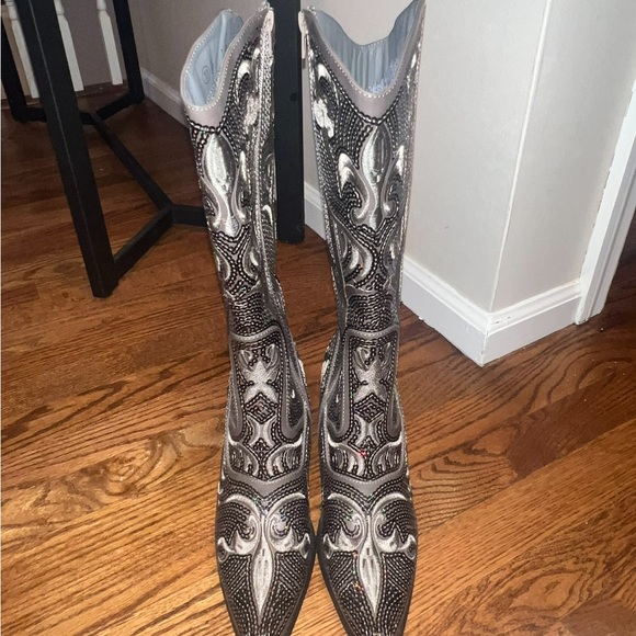 Helen’s heart size 10 cowboy boots- Never worn - Picture 2 of 6